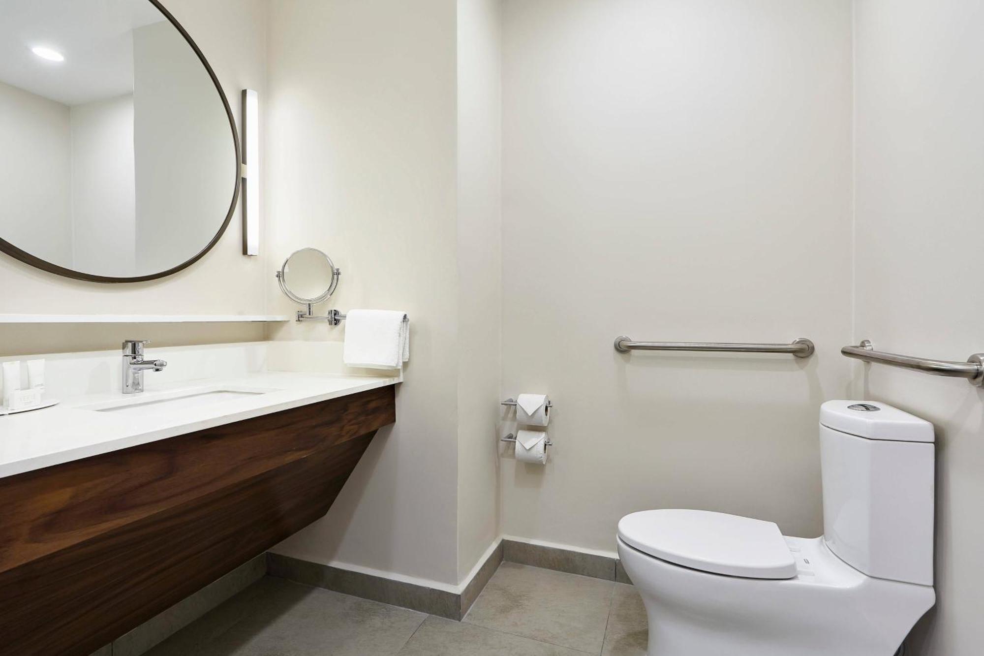 Fairfield Inn & Suites By Marriott Cancun Airport Alfredo V. Bonfil Bagian luar foto