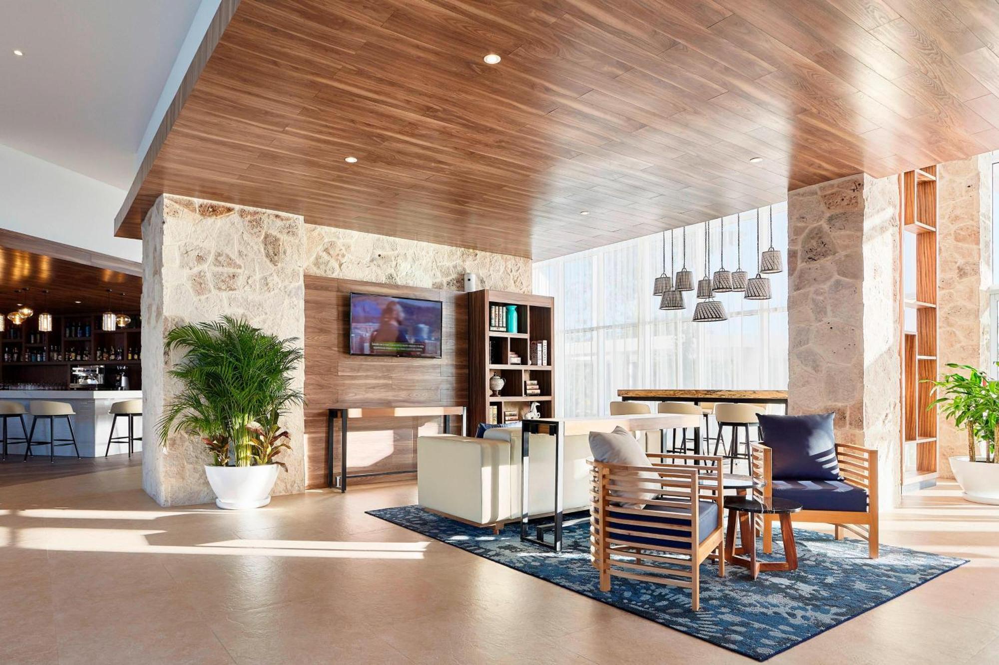 Fairfield Inn & Suites By Marriott Cancun Airport Alfredo V. Bonfil Bagian luar foto