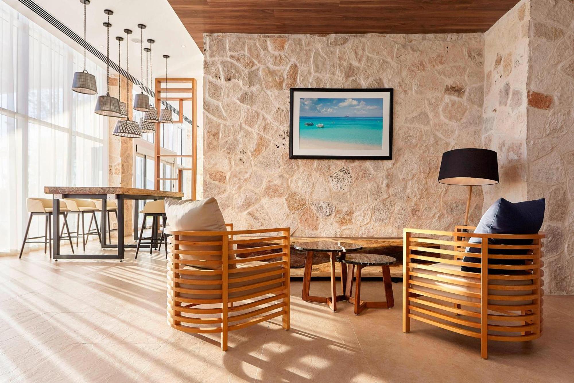 Fairfield Inn & Suites By Marriott Cancun Airport Alfredo V. Bonfil Bagian luar foto