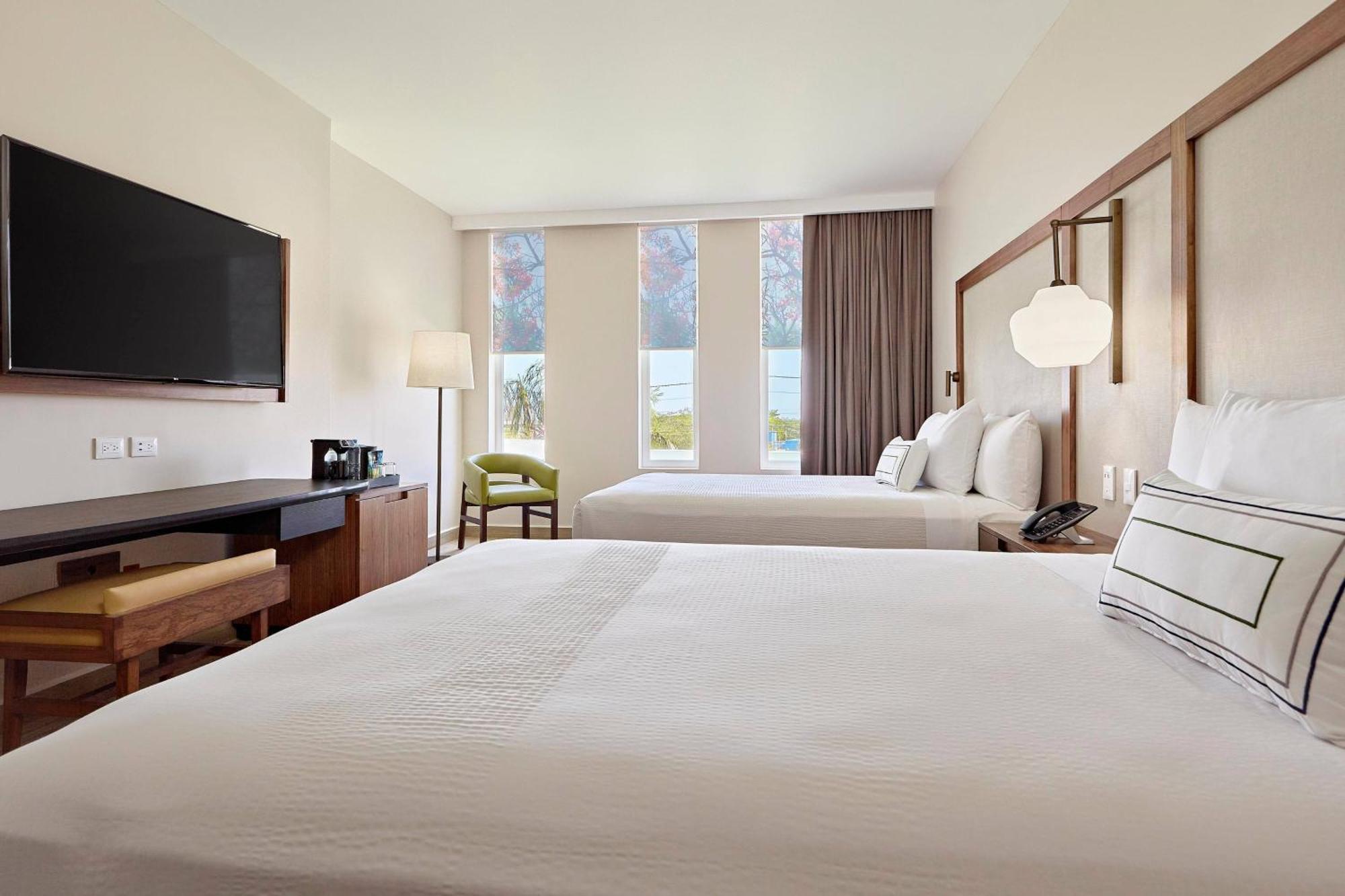 Fairfield Inn & Suites By Marriott Cancun Airport Alfredo V. Bonfil Bagian luar foto