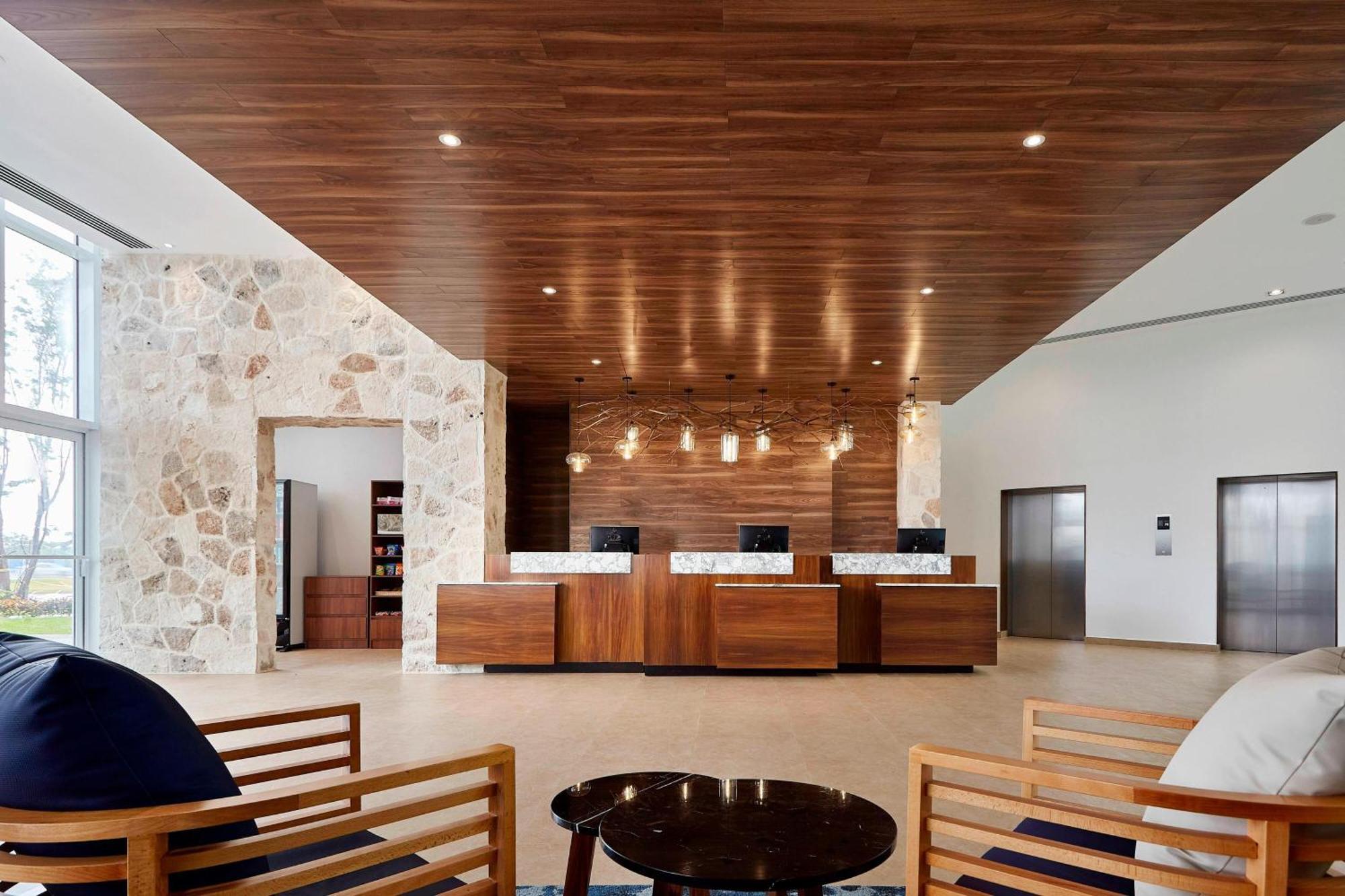 Fairfield Inn & Suites By Marriott Cancun Airport Alfredo V. Bonfil Bagian luar foto